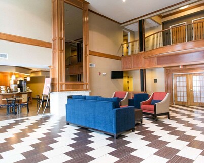 Comfort Suites Benton Harbor - St. Joseph