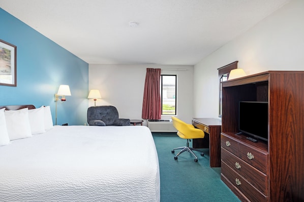 Premium bedding, down comforters, memory foam beds - Days Inn by Wyndham Battlefield Rd/Hwy 65 (Springfield)