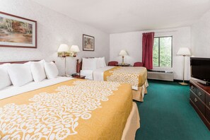 Room, 2 Queen Beds, Non Smoking, Refrigerator & Microwave - Days Inn by Wyndham Battlefield Rd/Hwy 65 (Springfield)