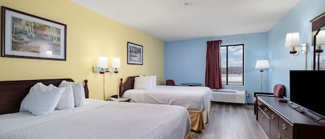 Chambre, 2 grands lits, non-fumeurs, réfrigérateur et four à micro-ondes | Literie de qualité supérieure, couette en duvet d'oie