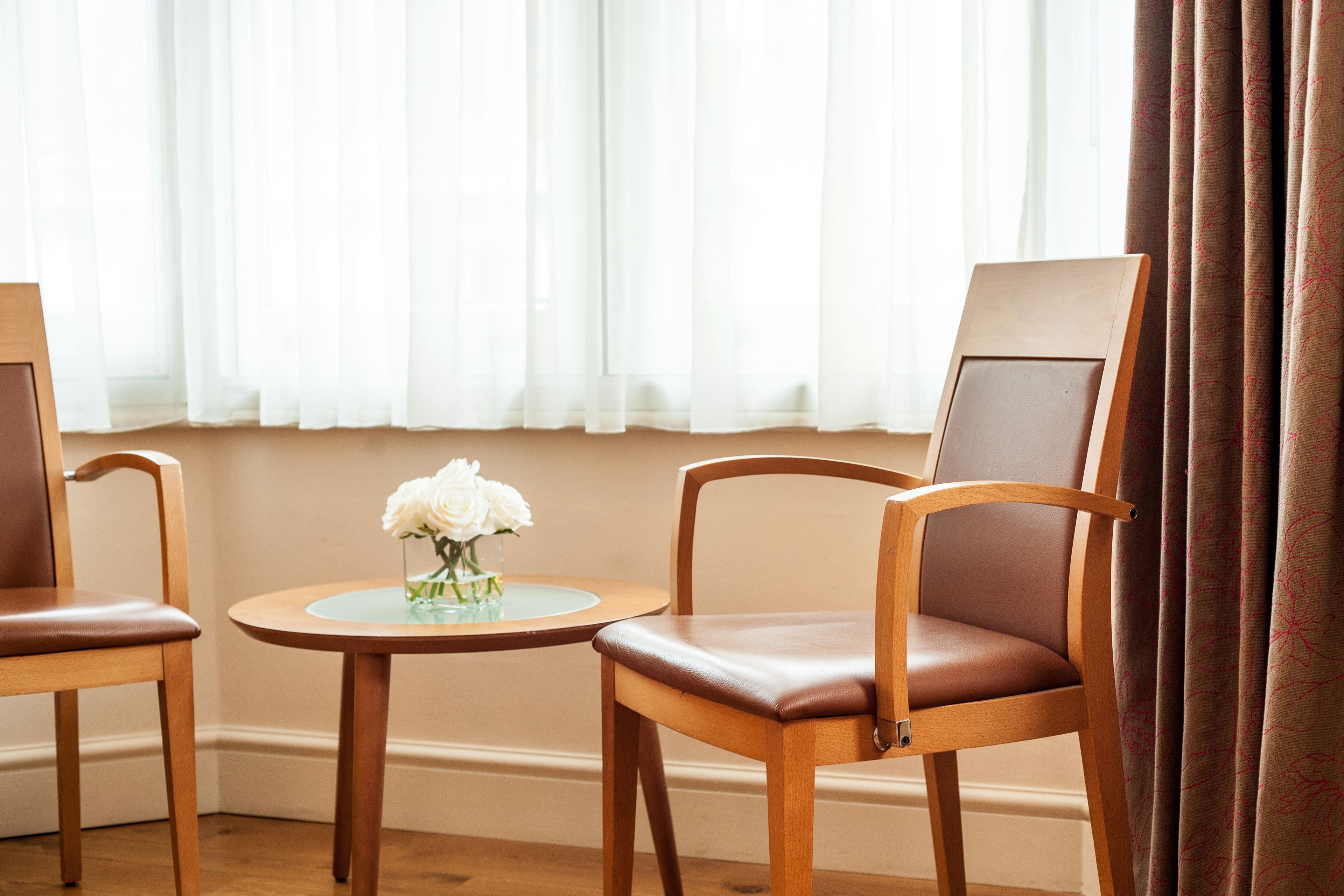 combined shower/bathtub, designer toiletries, hair dryer, towels