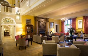 Siddeområde i lobbyen