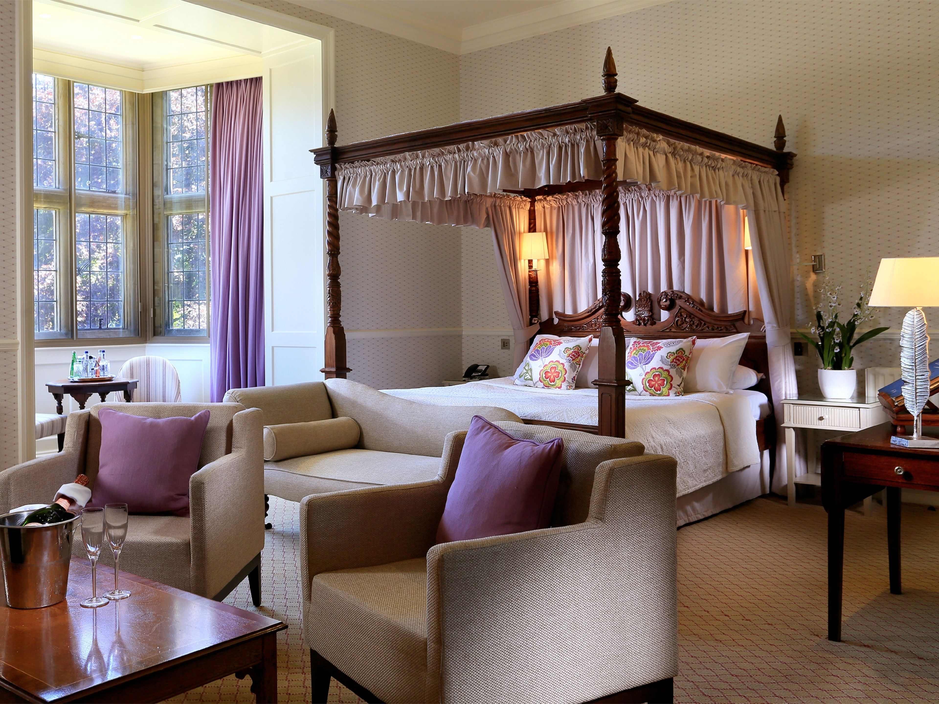 32-inch flat-screen tv with satellite channels, tv