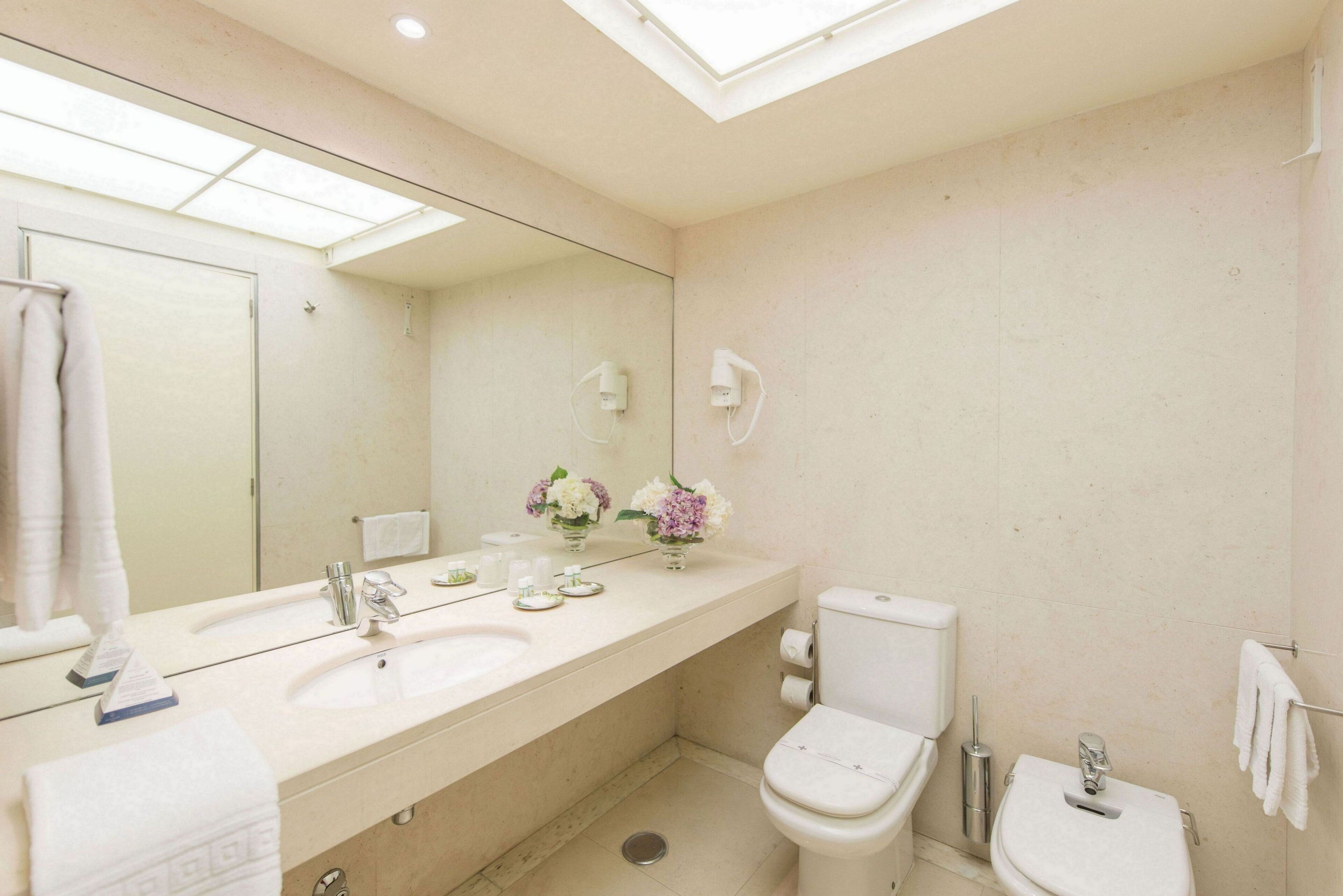 minibar, desk, laptop workspace, soundproofing