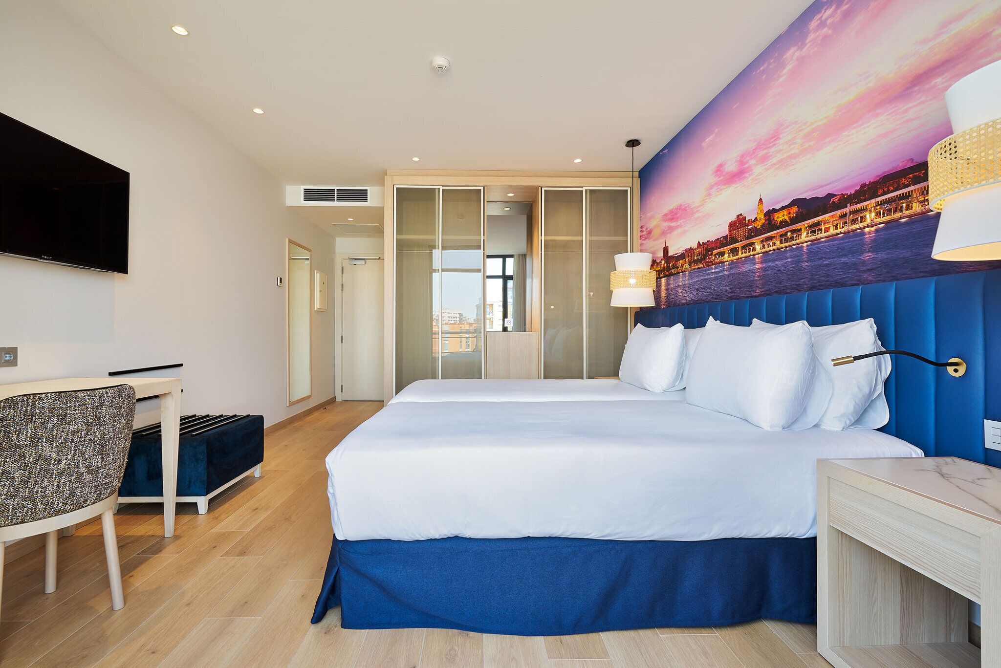 Premium bedding, minibar, in-room safe, desk