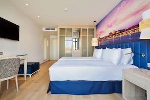 Premium bedding, minibar, in-room safe, desk - Eurostars Astoria (Málaga)