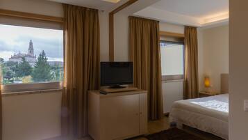 ์ ์๊ทน์ฑ ์นจ๊ตฌ, ์ ์์ฉ ์นจ๋, ๋ฌด๋ฃ WiFi, ์นจ๋ ์ํธ