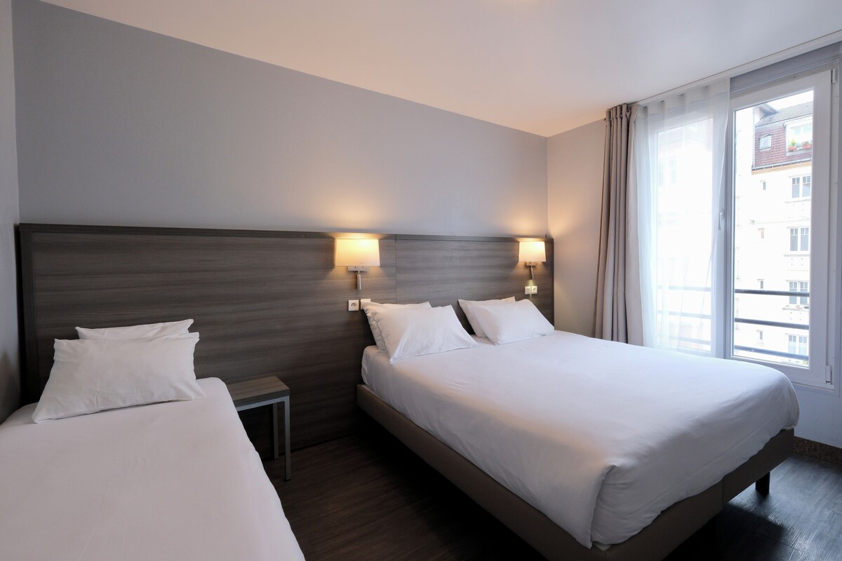 Free WiFi, bed sheets