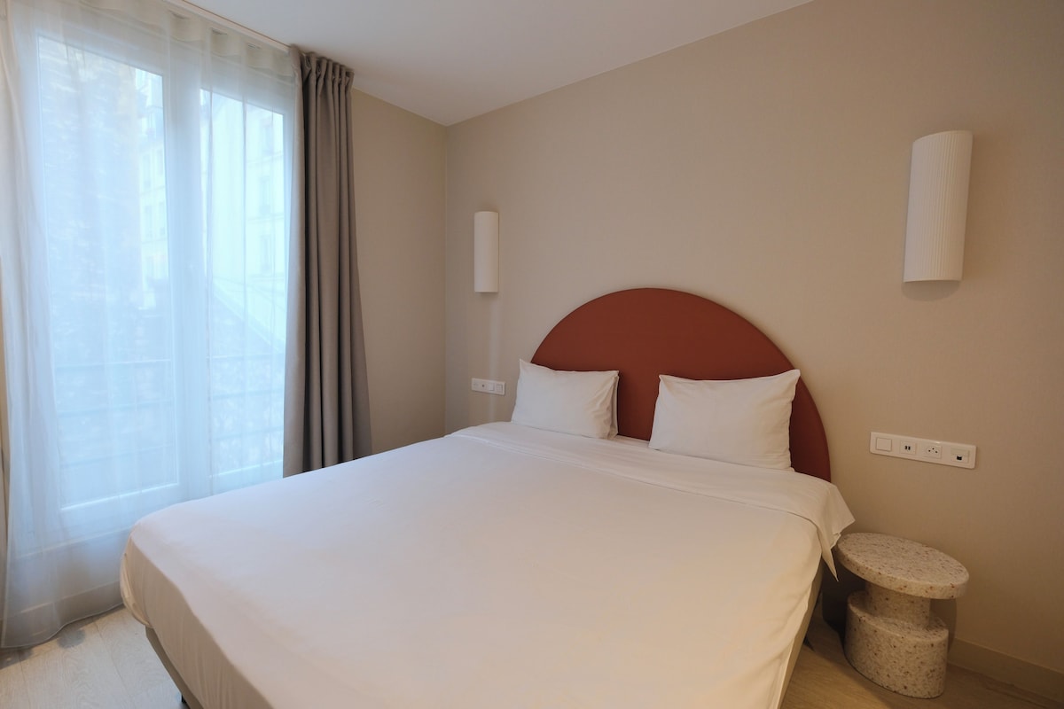 Double Room | WiFi (free), bed sheets