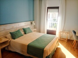 Standard Double or Twin Room | Desk, blackout drapes, free cribs/infant beds, free WiFi