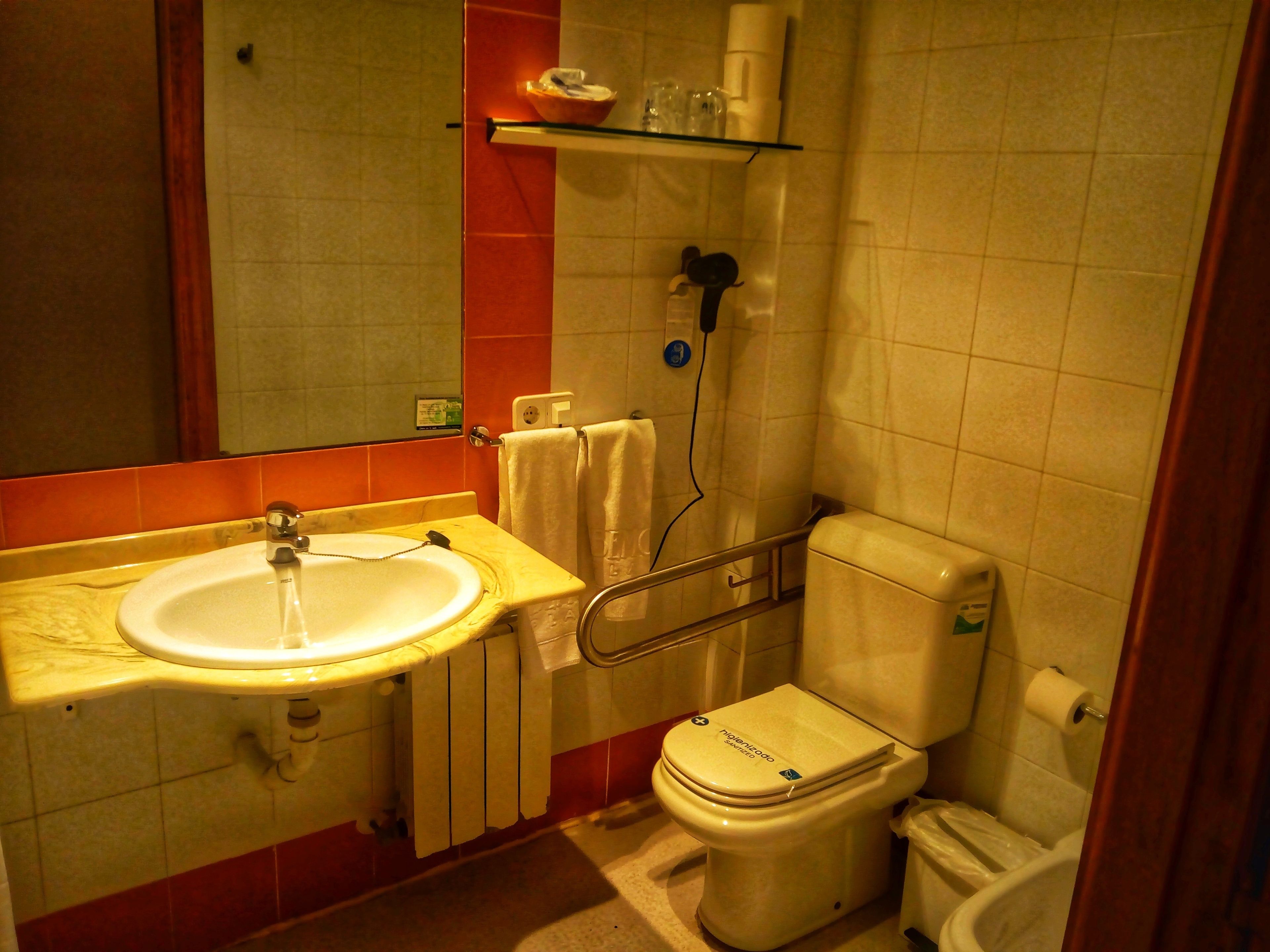 single room | bathroom | hair dryer, towels