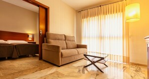 1 bedroom, in-room safe, desk, iron/ironing board