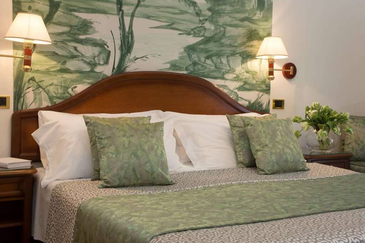 classic double or twin room | 1 bedroom, premium bedding, minibar, in-room safe