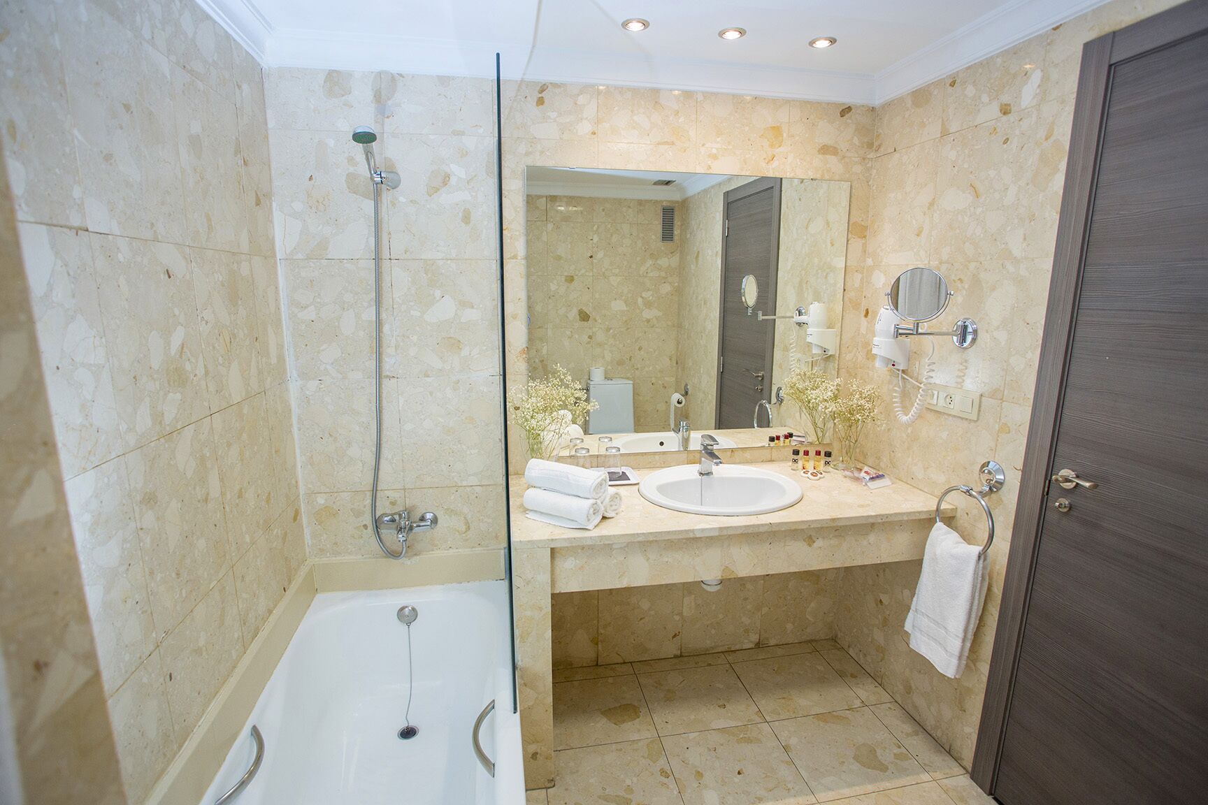 free toiletries, bidet, towels