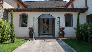 EntrĂ©e de lâhĂ©bergement