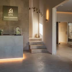 Couples treatment room(s), sauna, hot tub, steam room