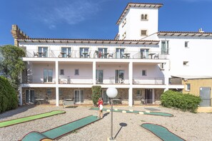 Exterior - Hotel Castell Blanc (Castello d'Empuries)