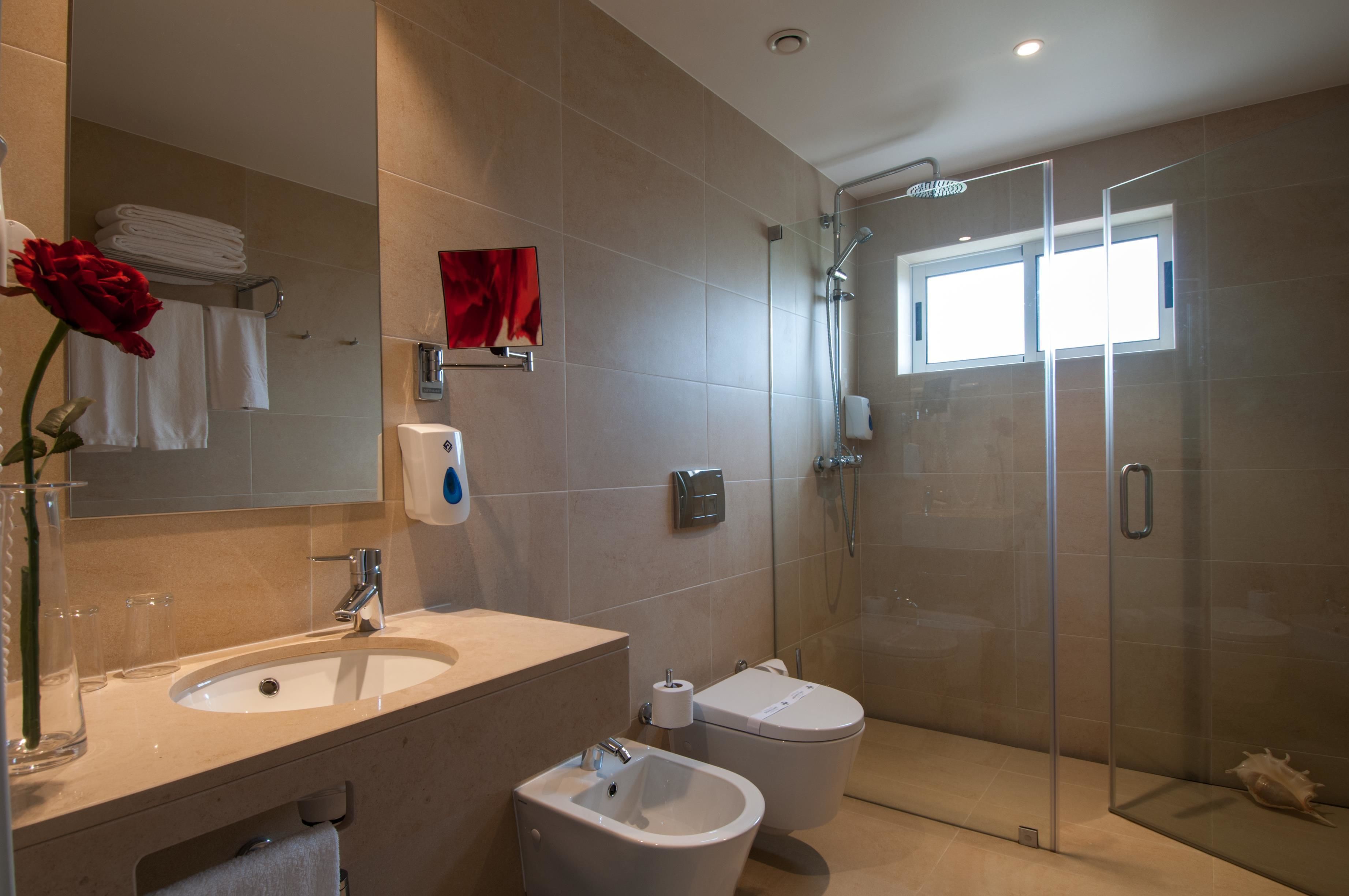 1 bedroom, minibar, in-room safe, desk