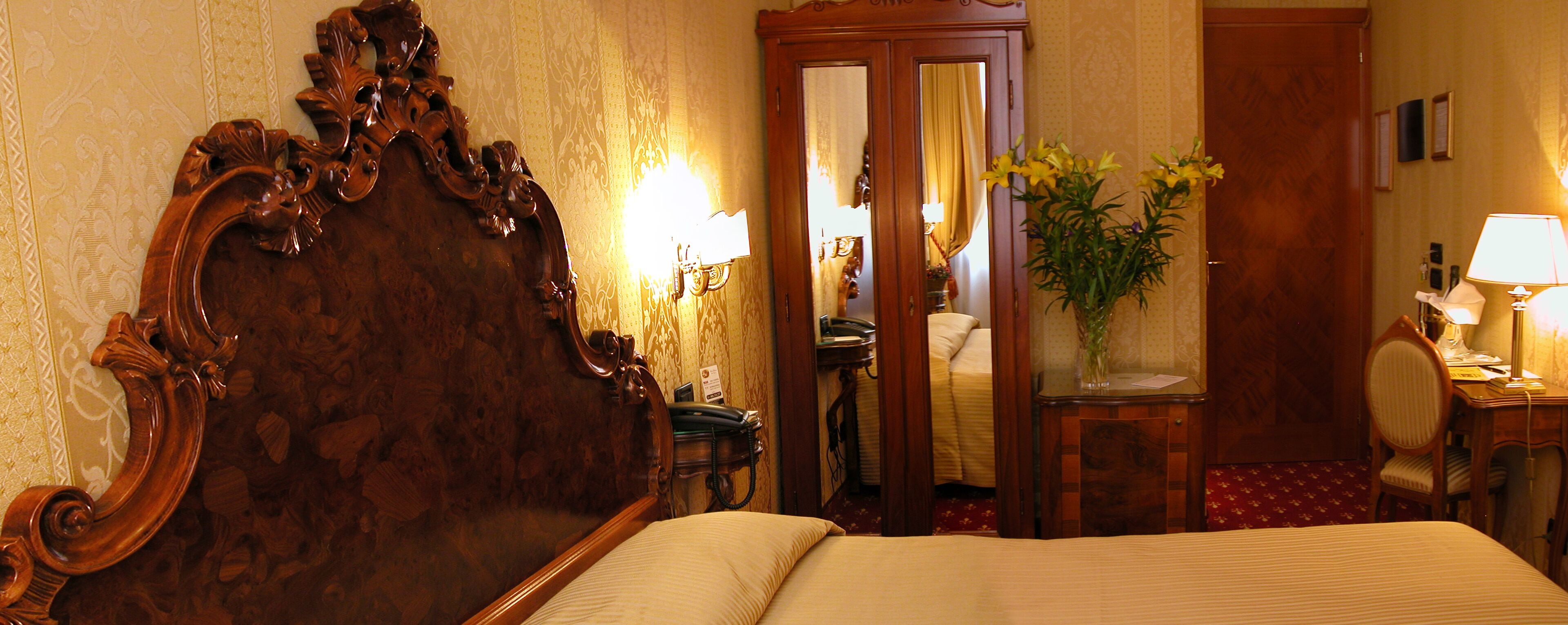 Couette en duvet d'oie, minibar, coffres-forts dans les chambres, bureau