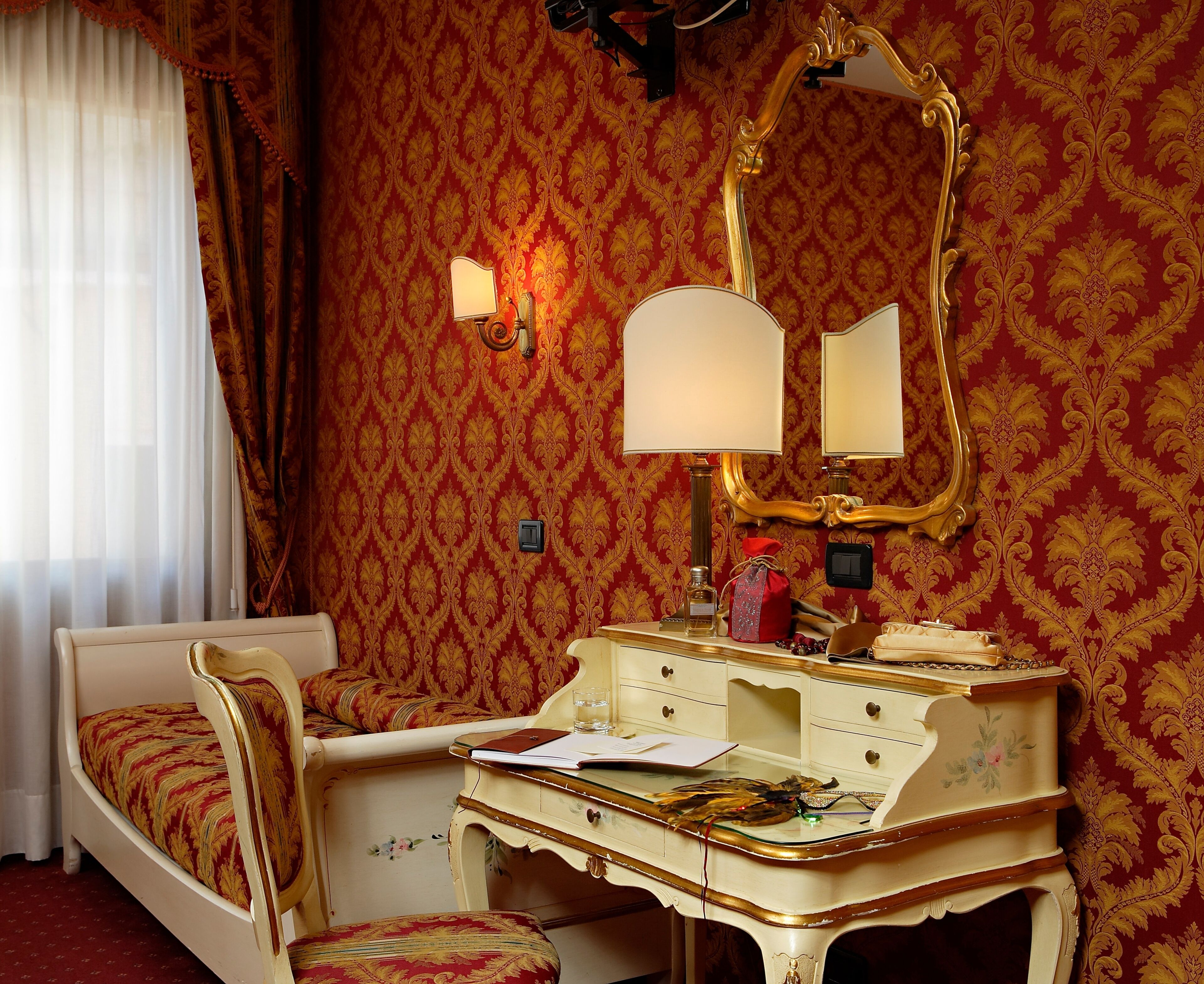 triple room | down duvets, minibar, in-room safe, individually decorated