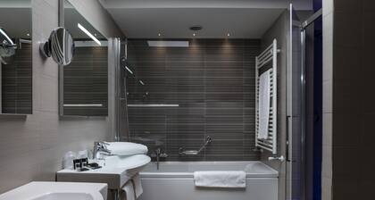Smart Hotel Holiday