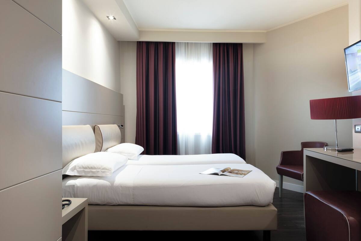 Couette en duvet, minibar, coffre-fort, bureau