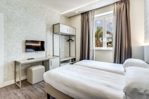 Chambre supĂ©rieure double ou avec lits jumeaux, 1 lit double | Minibar, coffre-fort, bureau, systĂšme dâinsonorisation