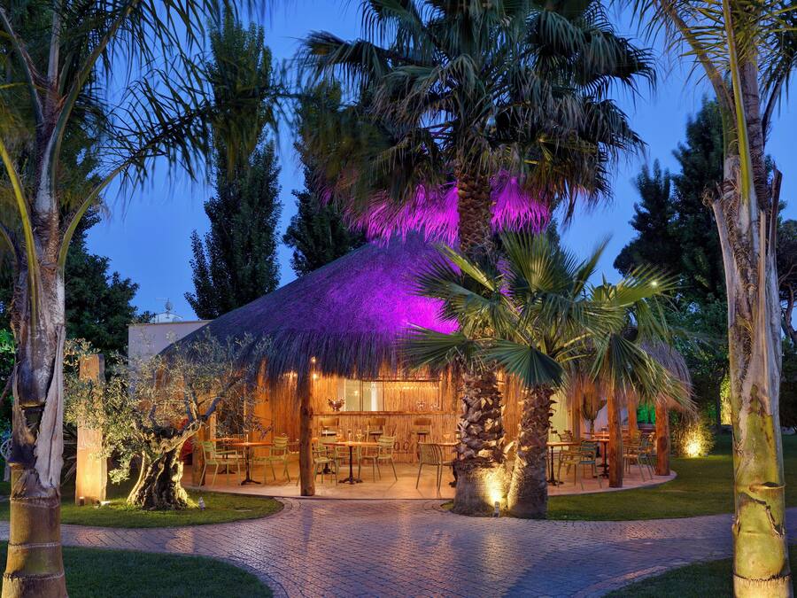 Poolside bar