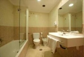 Hair dryer, towels - Torrejoven (Torrevieja)
