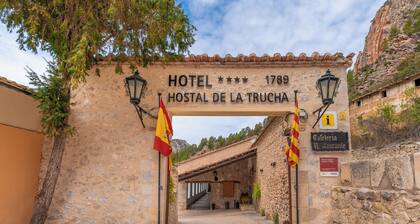 De La Trucha Hotel