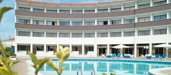 Hotel Meia Lua