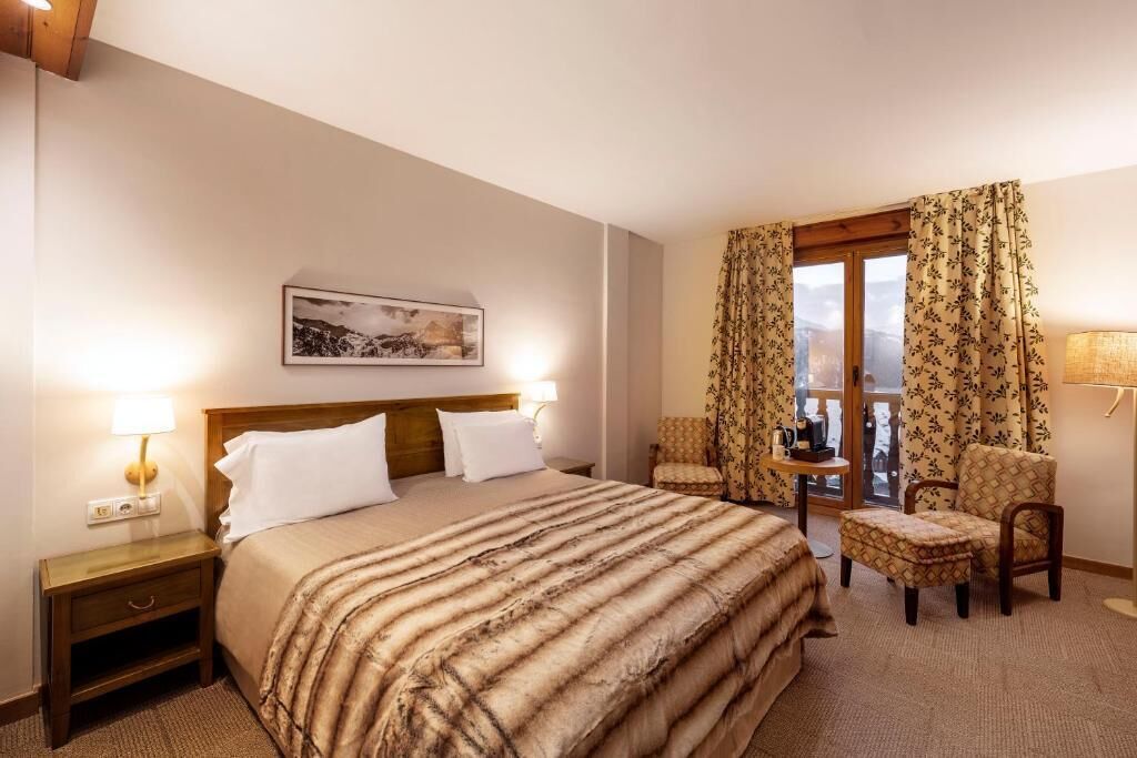 Minibar, in-room safe, desk, soundproofing