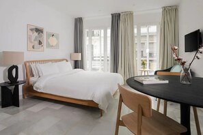 3 bedrooms, premium bedding, pillowtop beds, individually decorated