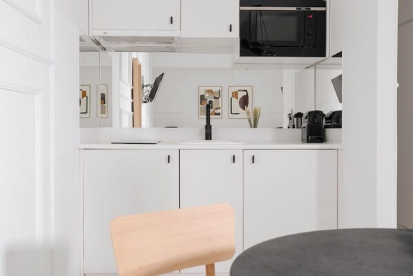 Fridge, microwave, coffee/tea maker, electric kettle