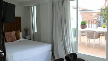 Ropa de cama de alta calidad y colchones con acolchado adicional