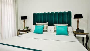 Ropa de cama de alta calidad y camas con pillow-top