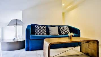 Televisión de pantalla plana de 42 pulgadas con canales por cable