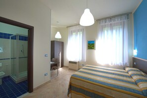 Double Room | In-room safe, desk, free WiFi, wheelchair access