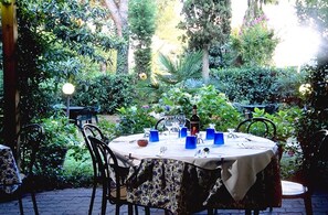 Outdoor dining - Moderno (Siena)