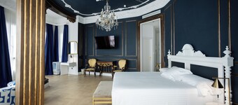 Venecia Plaza Centro Hotel