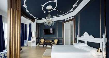 Venecia Plaza Centro Hotel