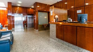 Lobby - Hotel Villa de Pinto (Pinto)