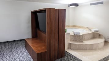 Caja de seguridad en la habitación y escritorio