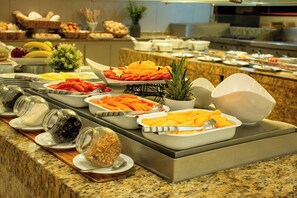 Breakfast, lunch, dinner served; international cuisine 