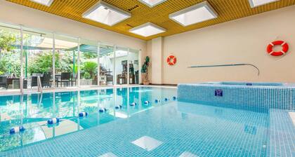 Quality Inn Monterrey La Fe