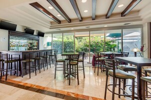Bar (en la propiedad)