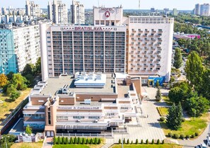 Exterior - Hotel Bratislava (Kyiv)