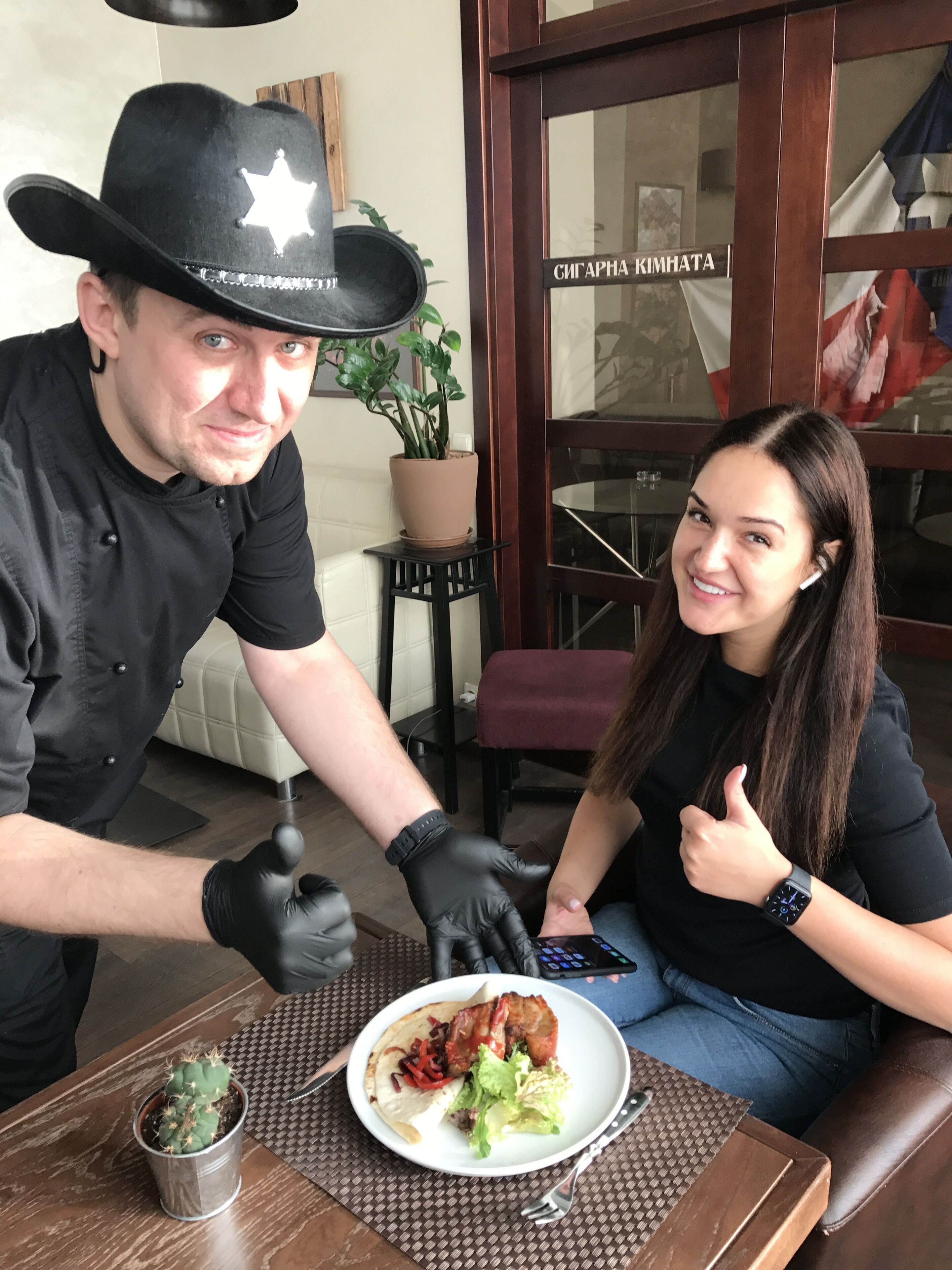 Der serveres morgenmad, frokost og aftensmad