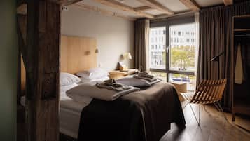 Standard Double Room with Seaview | Pillowtop beds, desk, laptop workspace, free WiFi