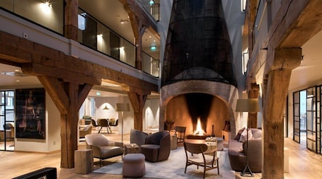 Interior. Hotel Brosundet